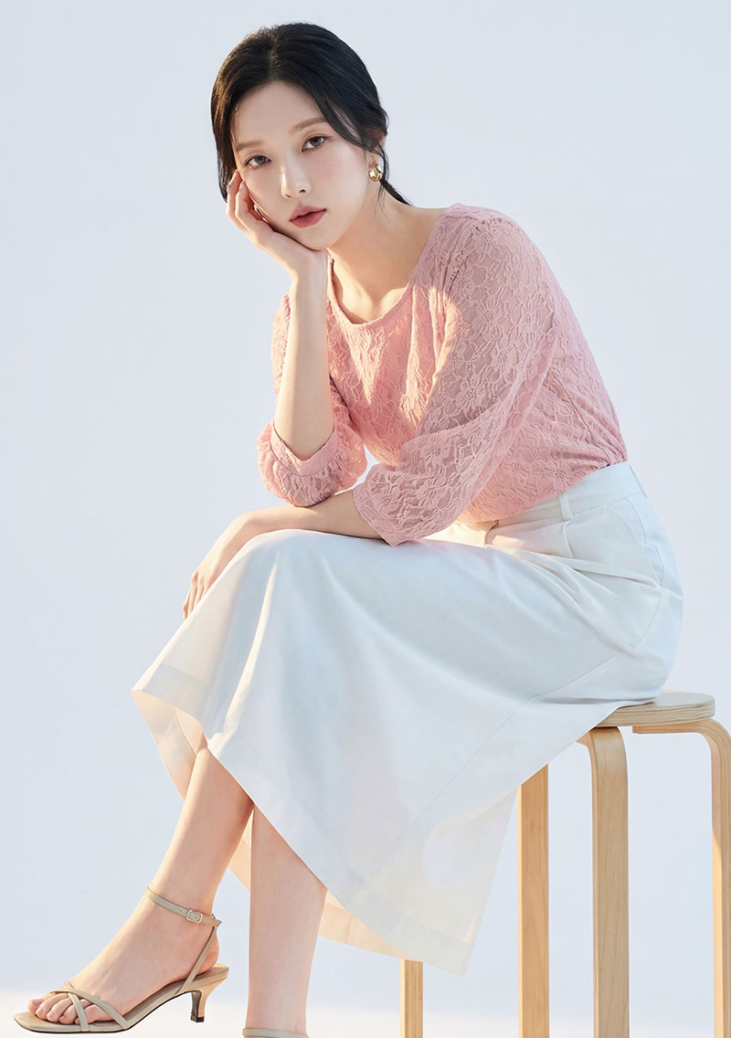 蕾絲七分袖上衣